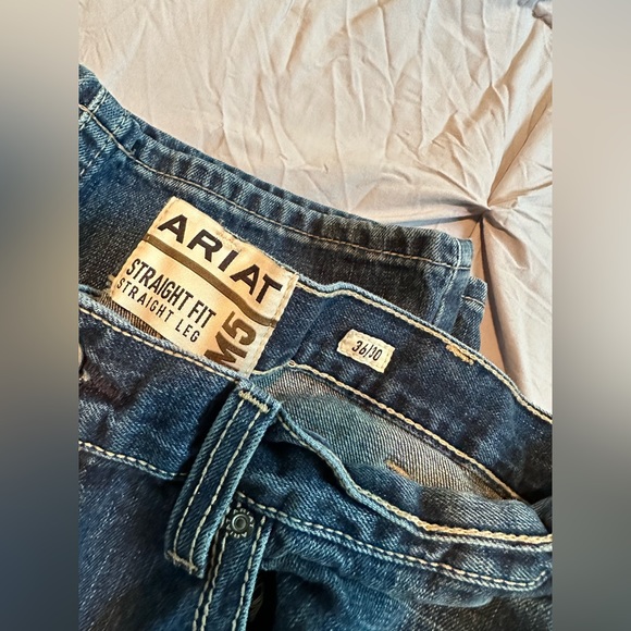 Ariat men’s jeans - Picture 3 of 3